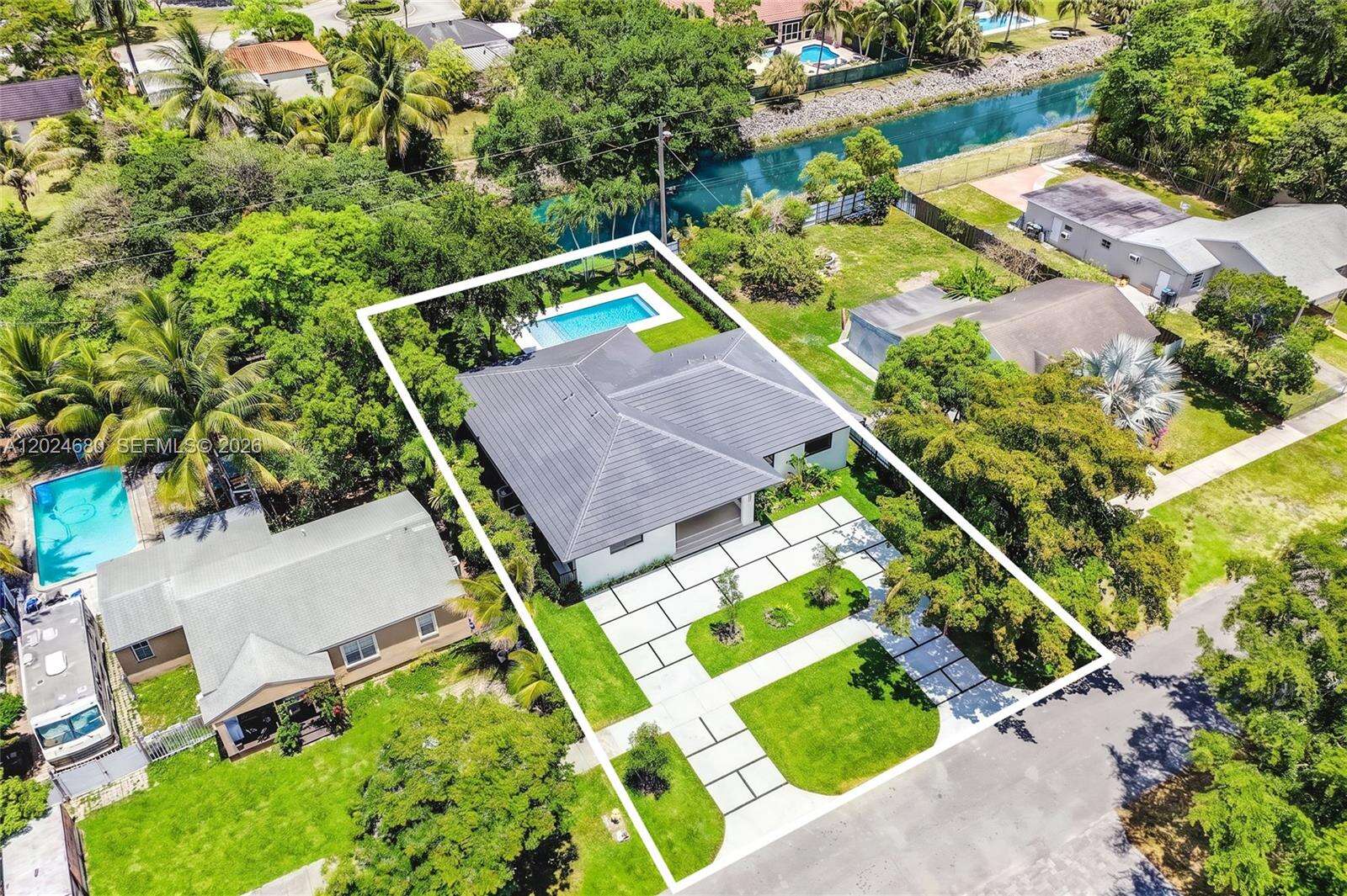 Miami | 6853 Waterway Dr N/A | Picture 33
