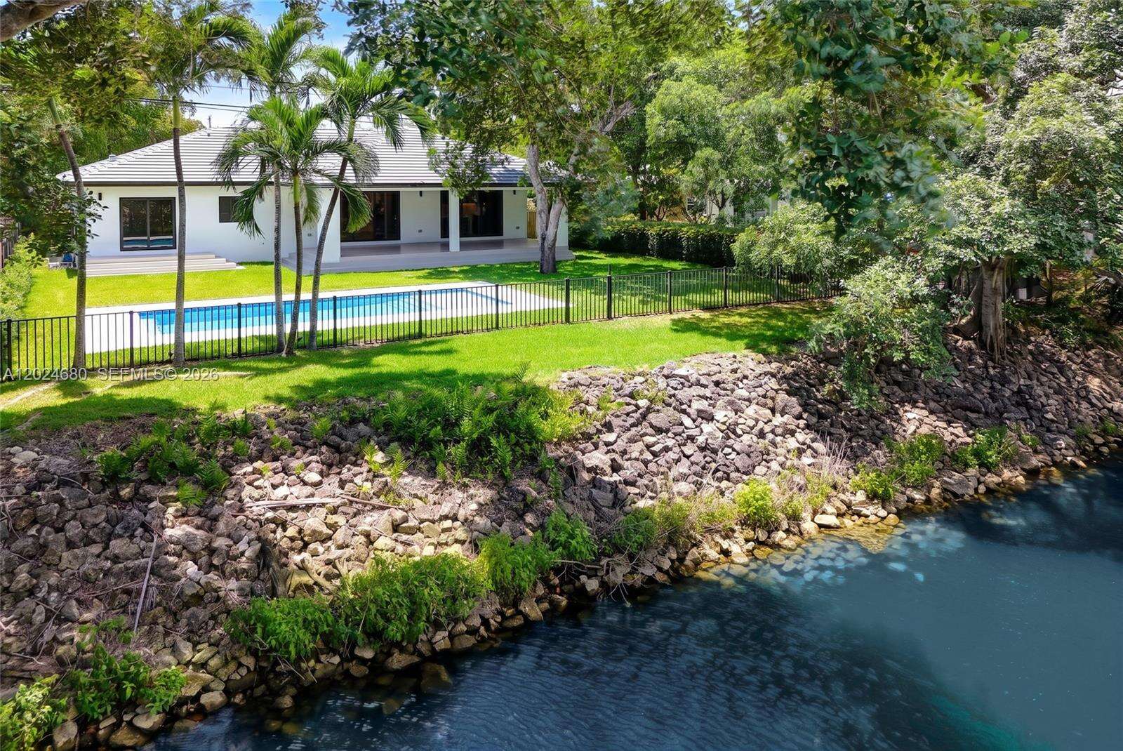 Miami | 6853 Waterway Dr N/A | Picture 6