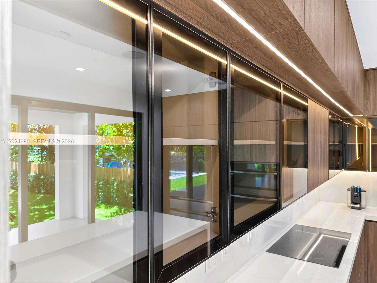 Miami | 6853 Waterway Dr N/A | Picture 10
