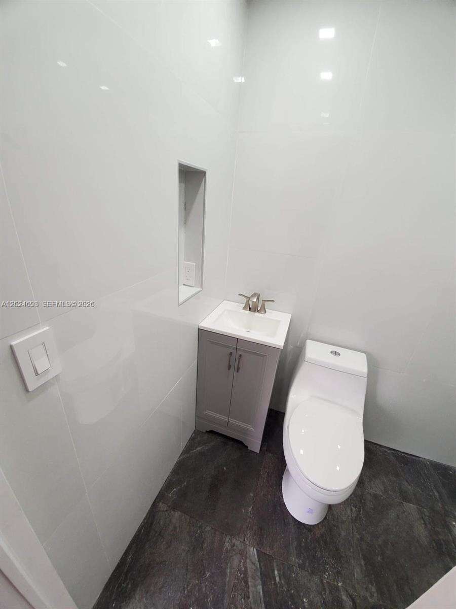 North Miami Beach | 1081 166th St N/A | Picture 6