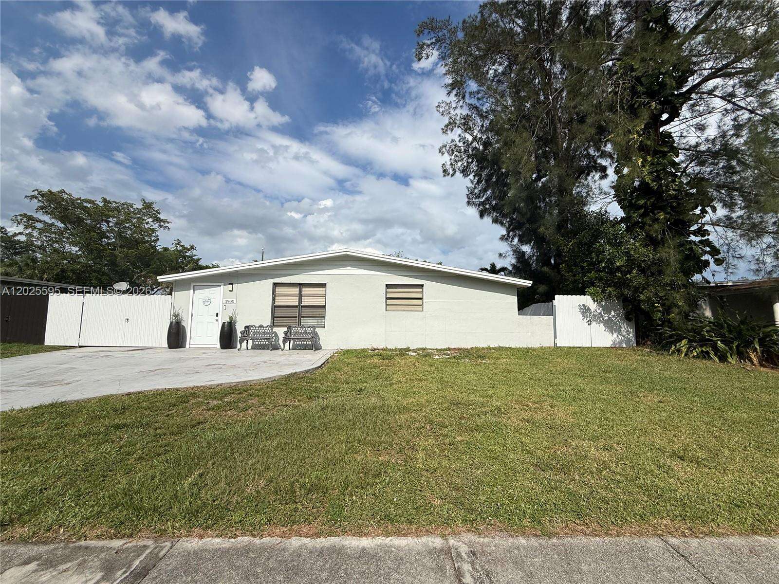Davie | 3900 60th Ave N/A | Picture 1