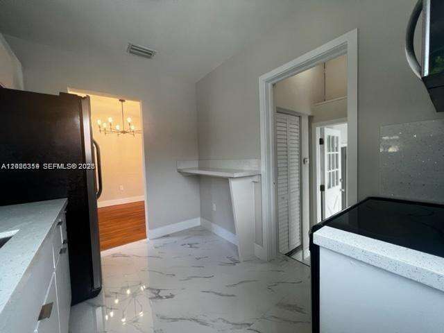 Miami | 2355 36th Ave N/A | Picture 8