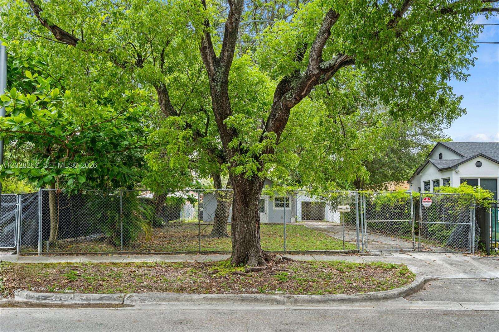 Miami | 352 41st St N/A | Picture 2