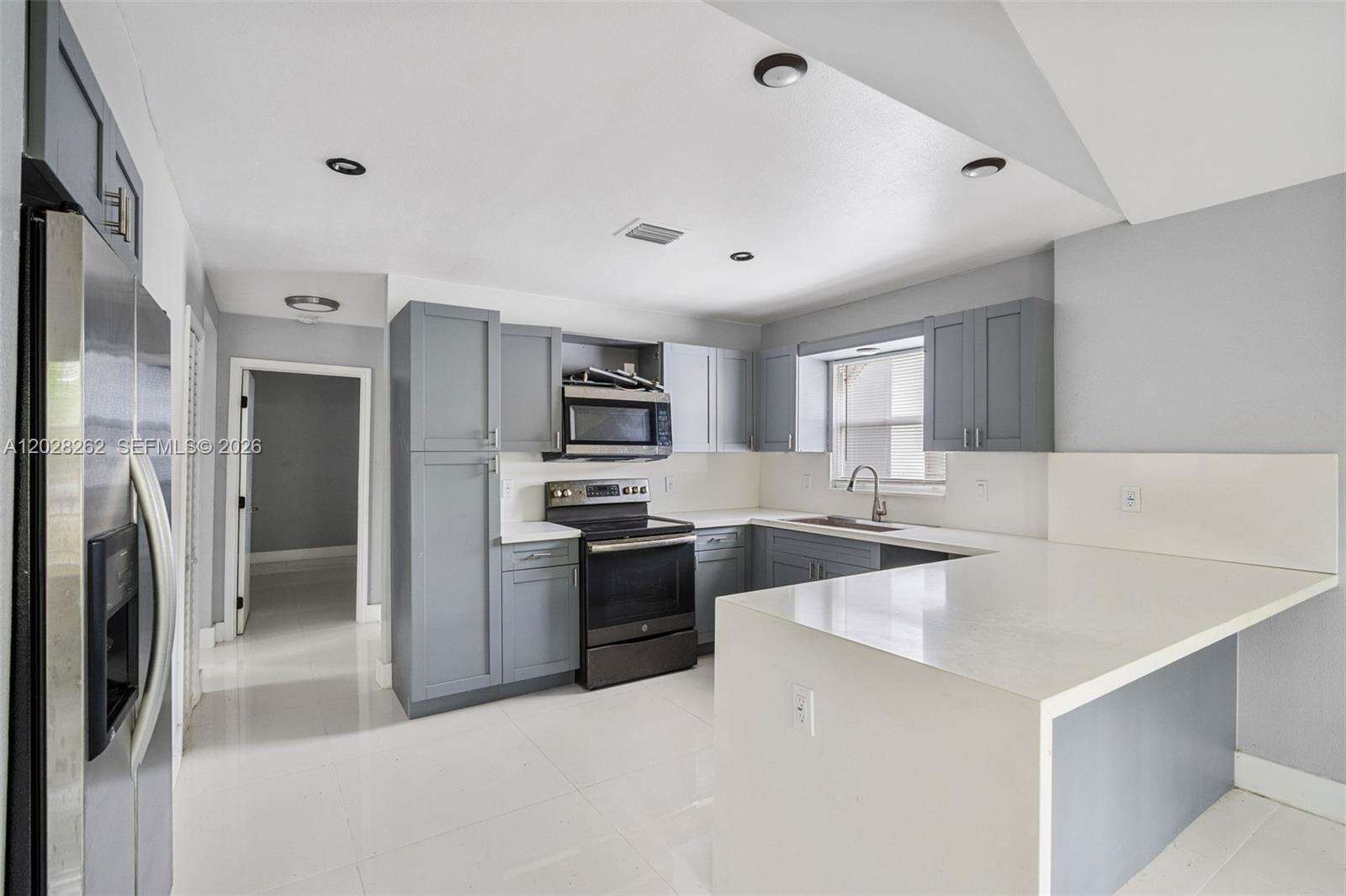 Miami | 352 41st St N/A | Picture 15