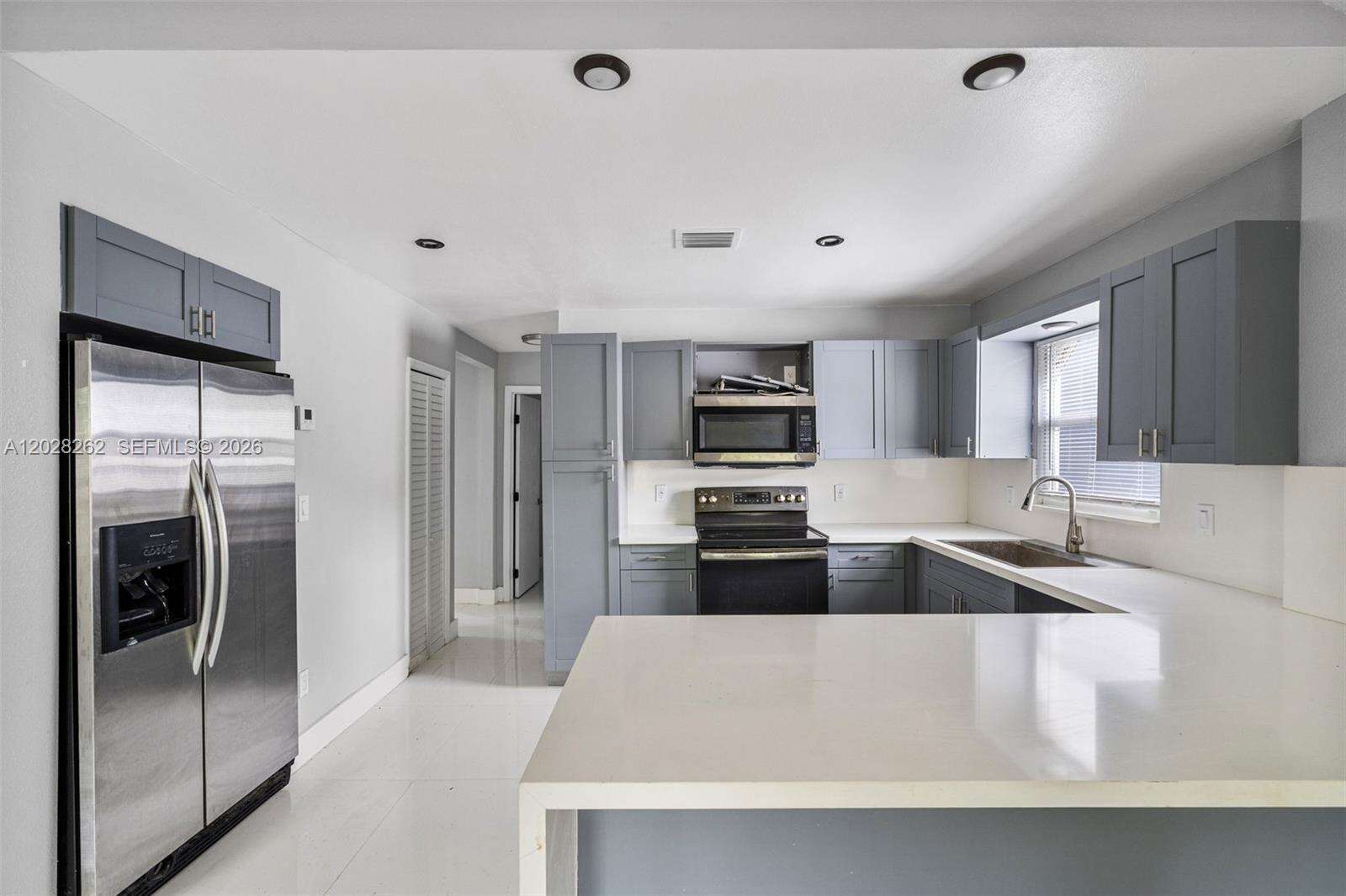 Miami | 352 41st St N/A | Picture 16