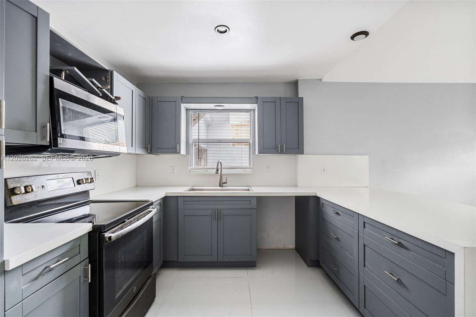 Miami | 352 41st St N/A | Picture 17