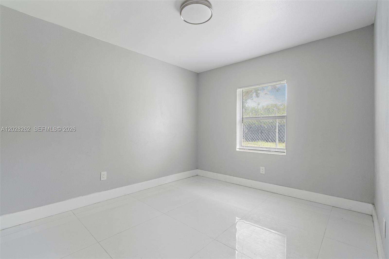 Miami | 352 41st St N/A | Picture 26