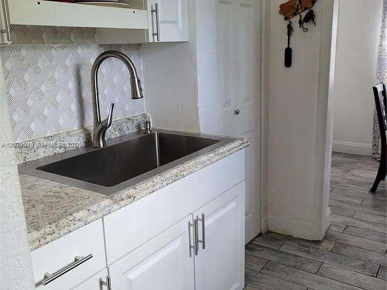 Fort Lauderdale | 1752 Lauderdale Manor Dr N/A | Picture 4