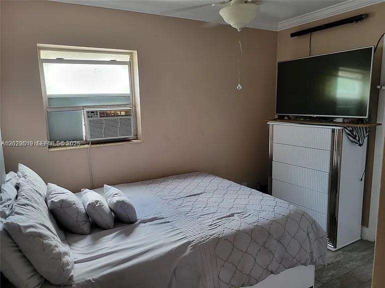 Fort Lauderdale | 1752 Lauderdale Manor Dr N/A | Picture 6