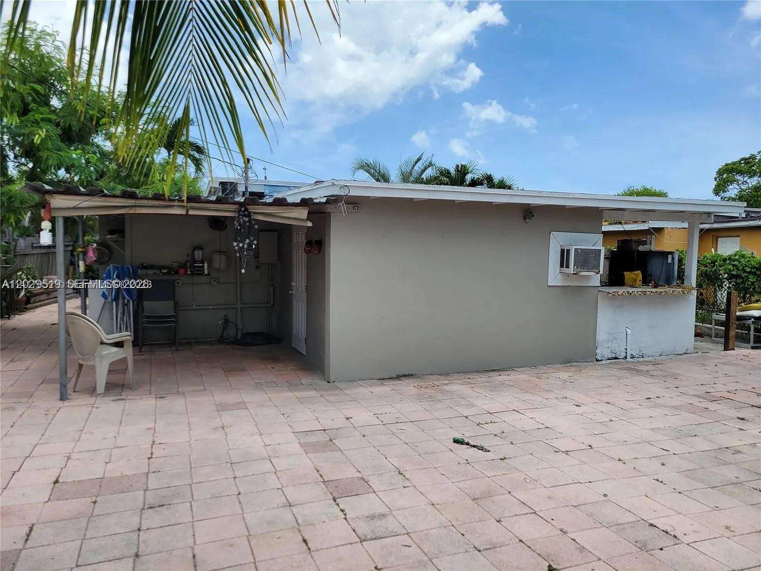Fort Lauderdale | 1752 Lauderdale Manor Dr N/A | Picture 9
