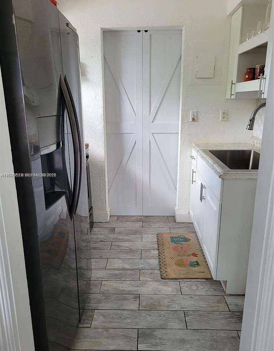 Fort Lauderdale | 1752 Lauderdale Manor Dr N/A | Picture 10
