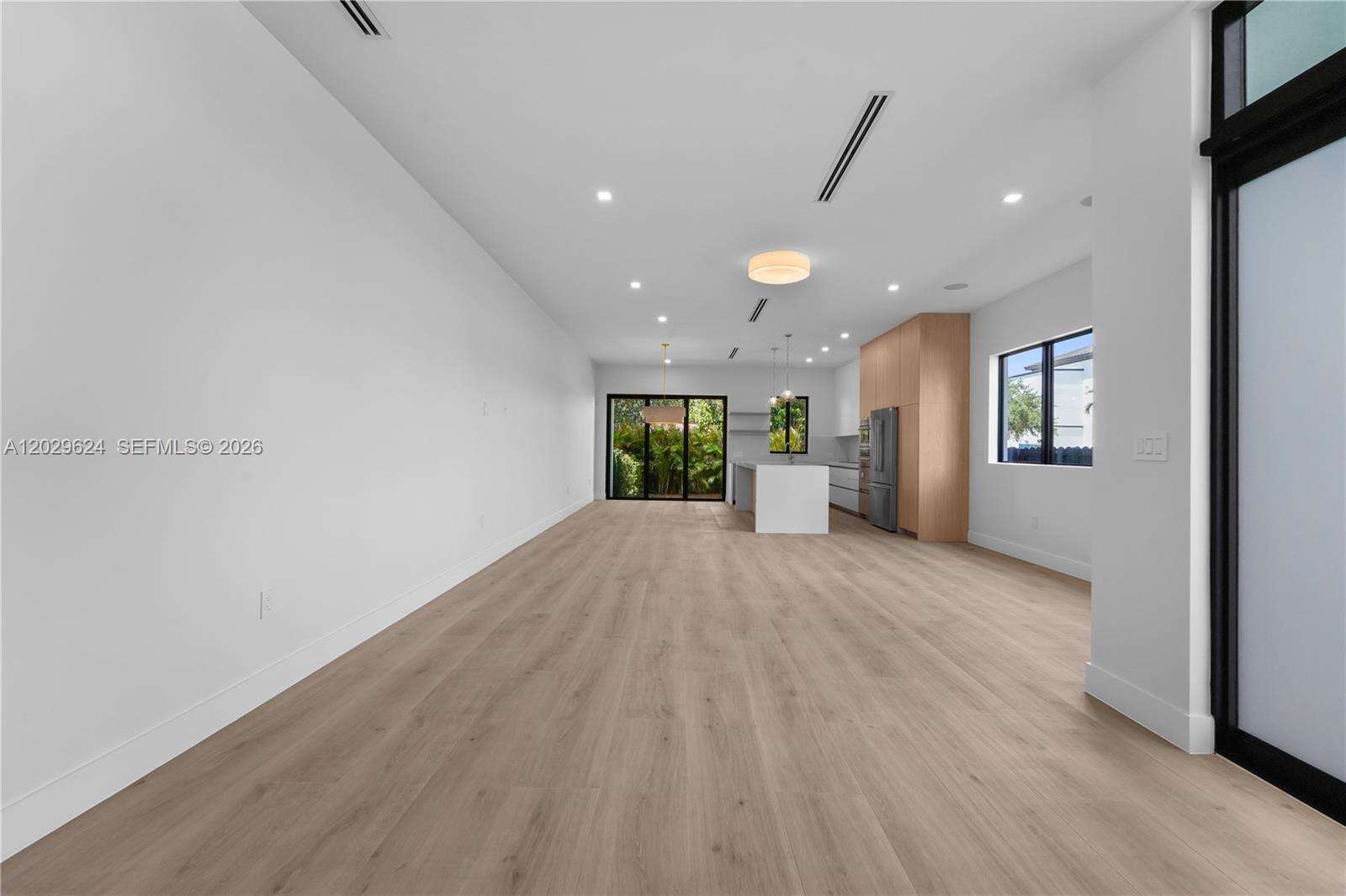 Miami | 2735 23rd Ter N/A | Picture 13