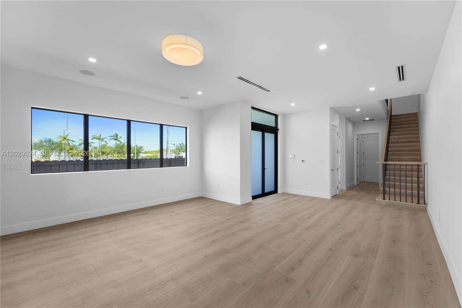Miami | 2735 23rd Ter N/A | Picture 14