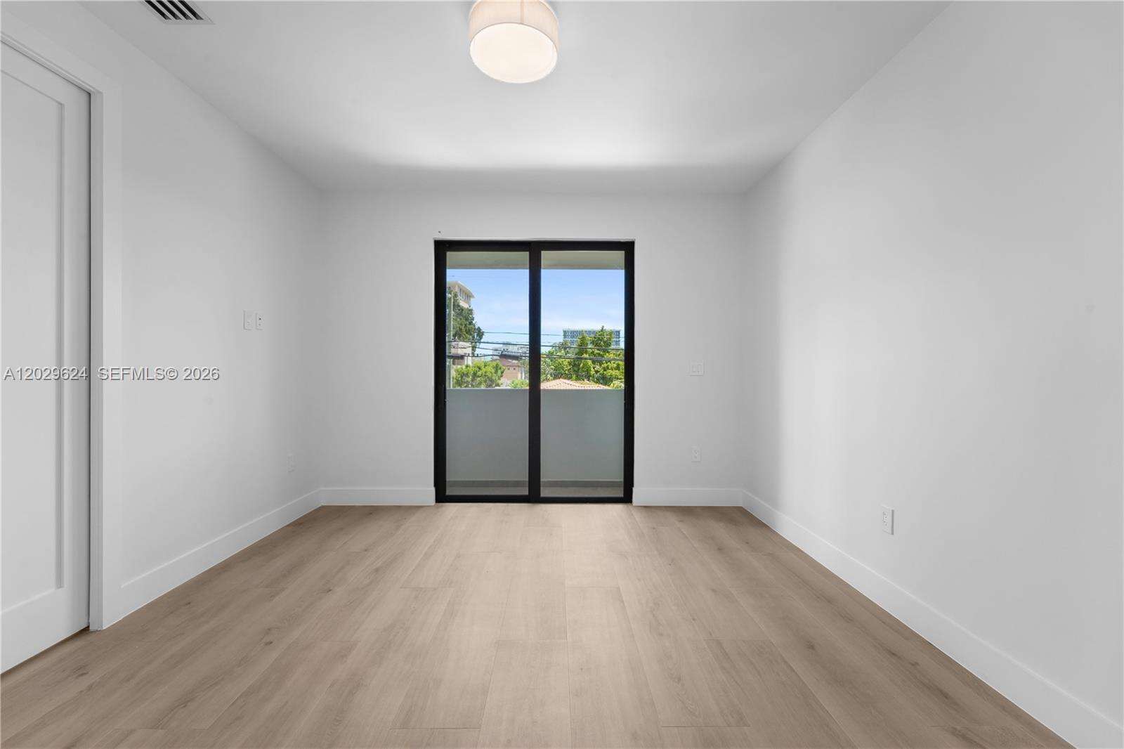 Miami | 2735 23rd Ter N/A | Picture 23