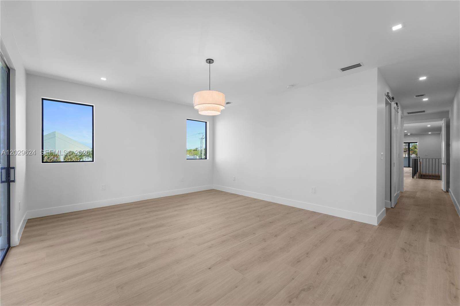 Miami | 2735 23rd Ter N/A | Picture 42