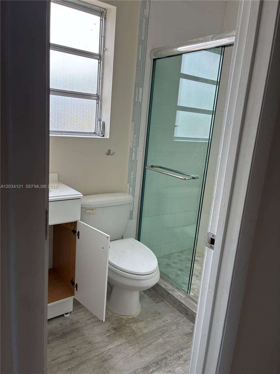 Miami | 18715 18th Ave N/A | Picture 18