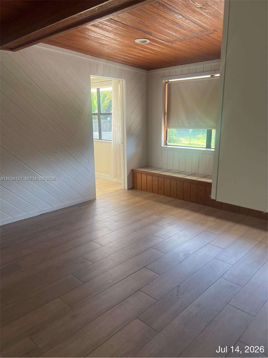 Miami | 18715 18th Ave N/A | Picture 31