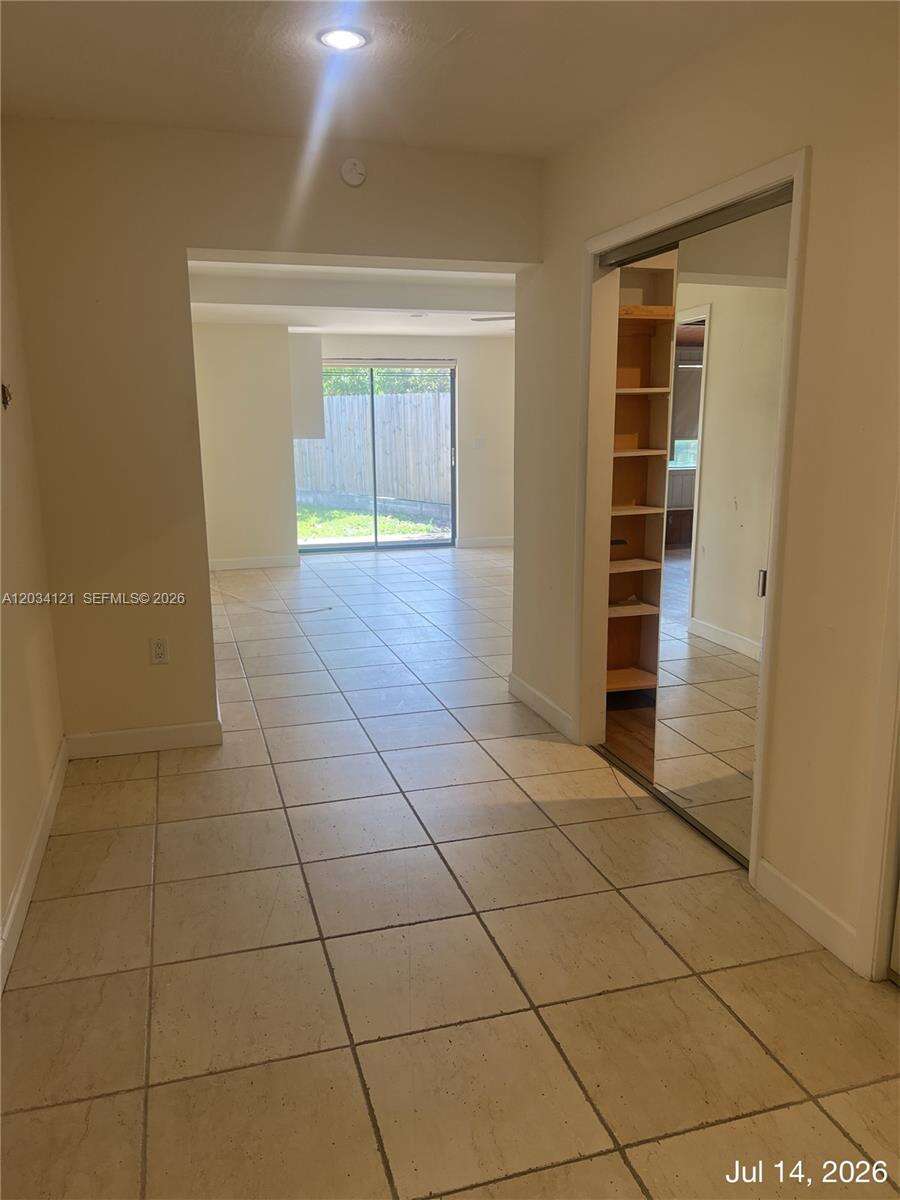 Miami | 18715 18th Ave N/A | Picture 33