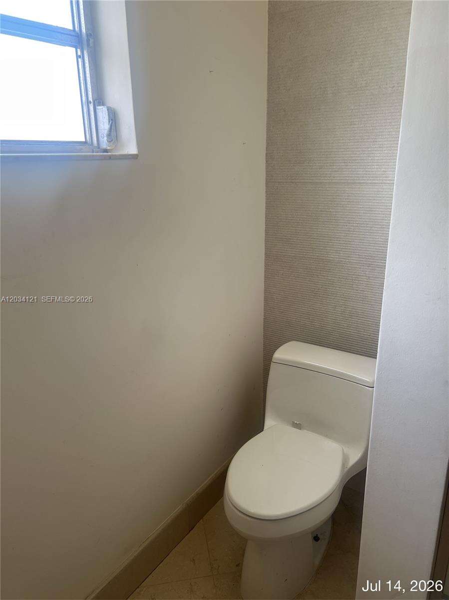 Miami | 18715 18th Ave N/A | Picture 39