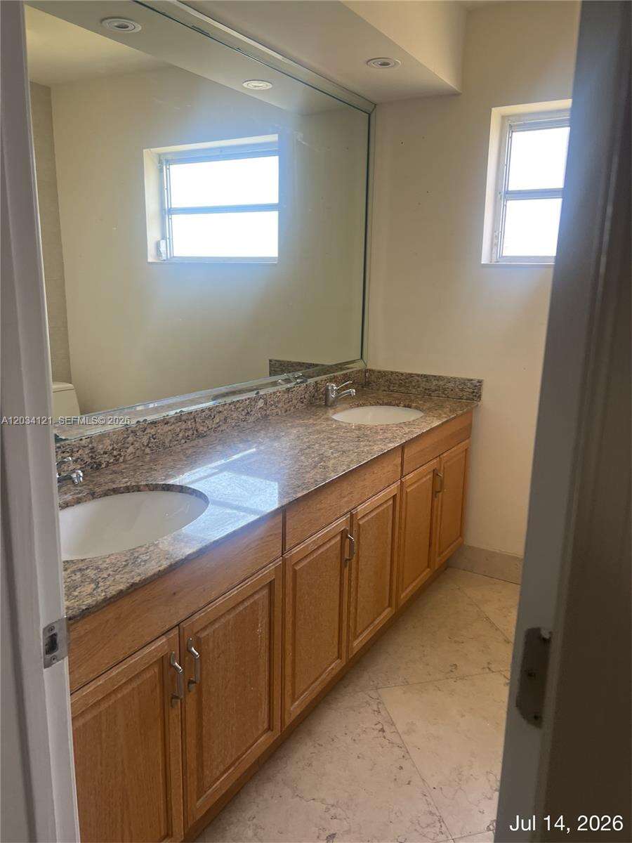 Miami | 18715 18th Ave N/A | Picture 41