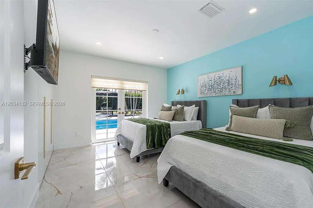 Palmetto Bay | 15201 74th Pl N/A | Picture 15
