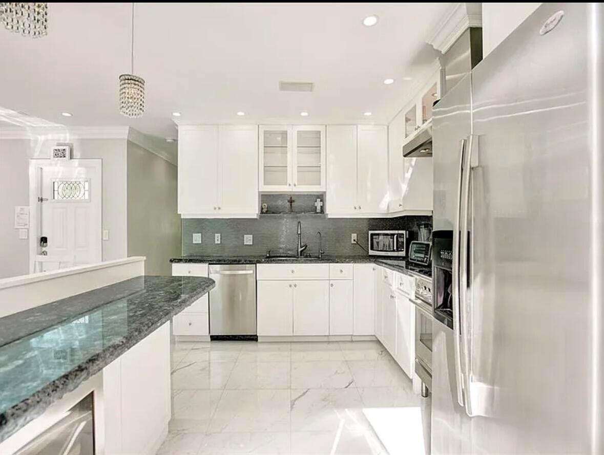 Lauderdale By The Sea | 1760 Bel Air N/A | Picture 3
