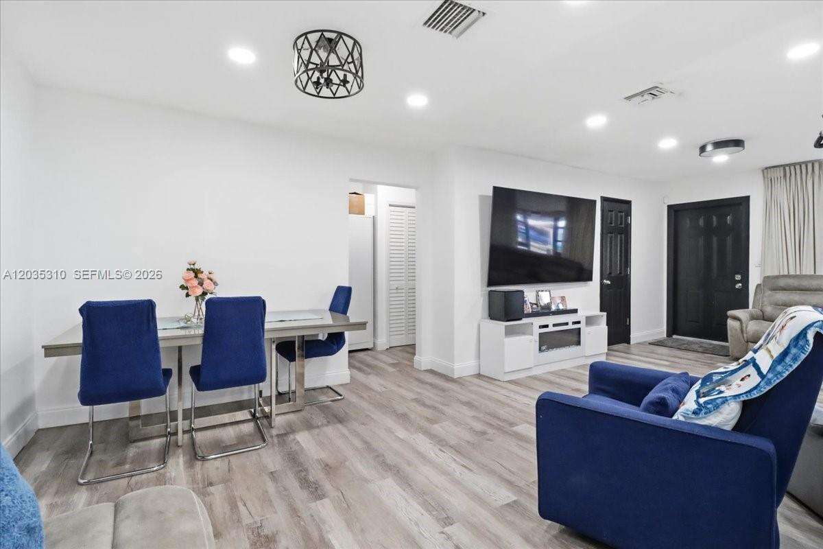 Hollywood | 7551 Polk St N/A | Picture 11