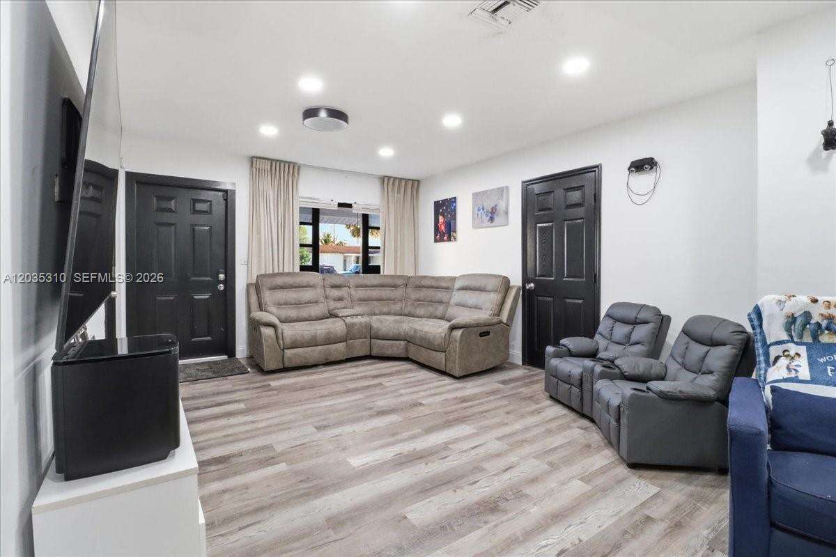 Hollywood | 7551 Polk St N/A | Picture 14