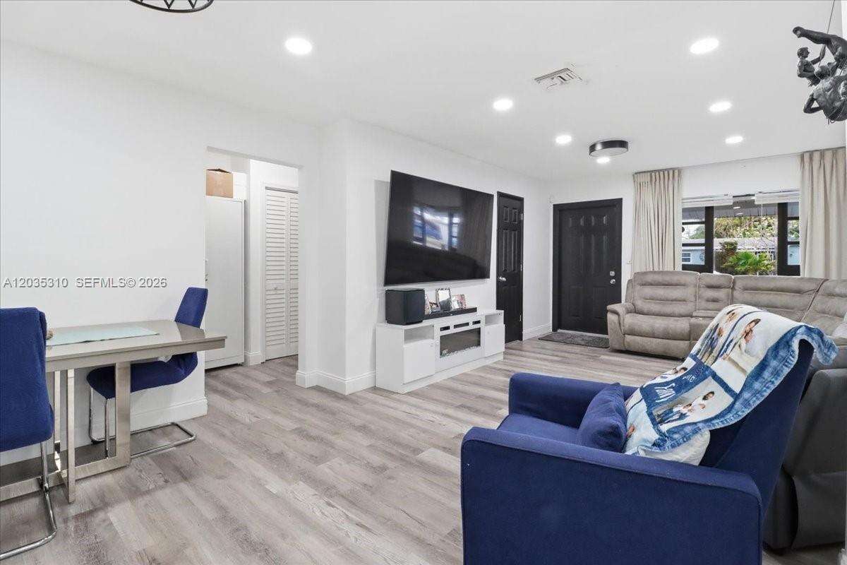 Hollywood | 7551 Polk St N/A | Picture 15