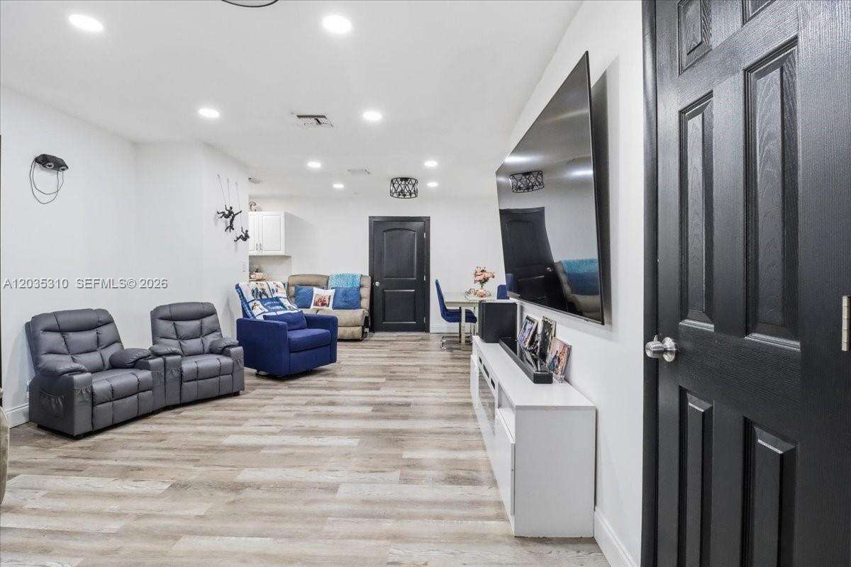 Hollywood | 7551 Polk St N/A | Picture 16