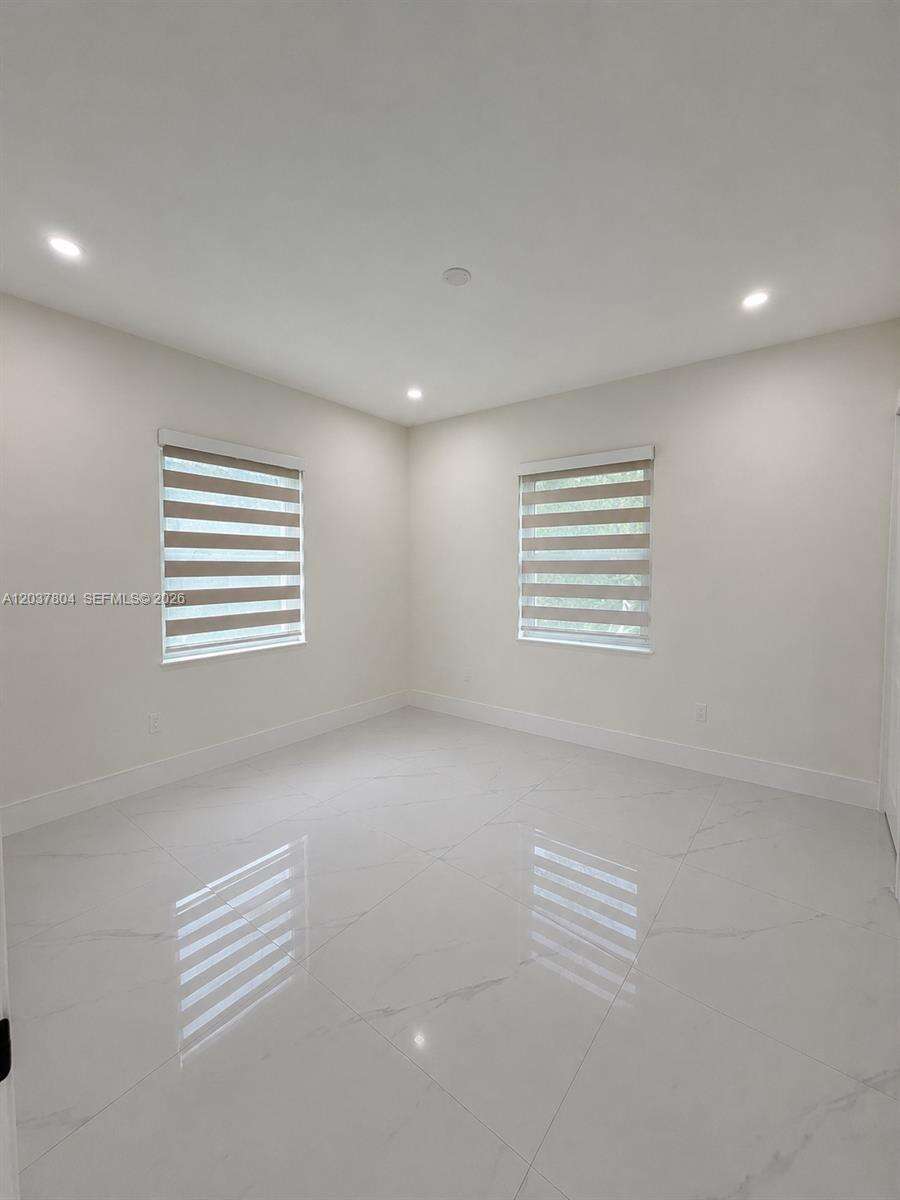 Miami | 4240 14th St N/A | Picture 13