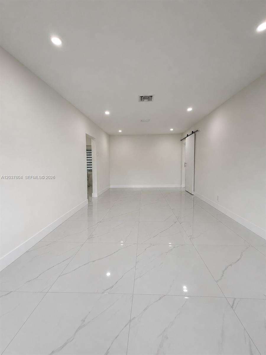 Miami | 4240 14th St N/A | Picture 15