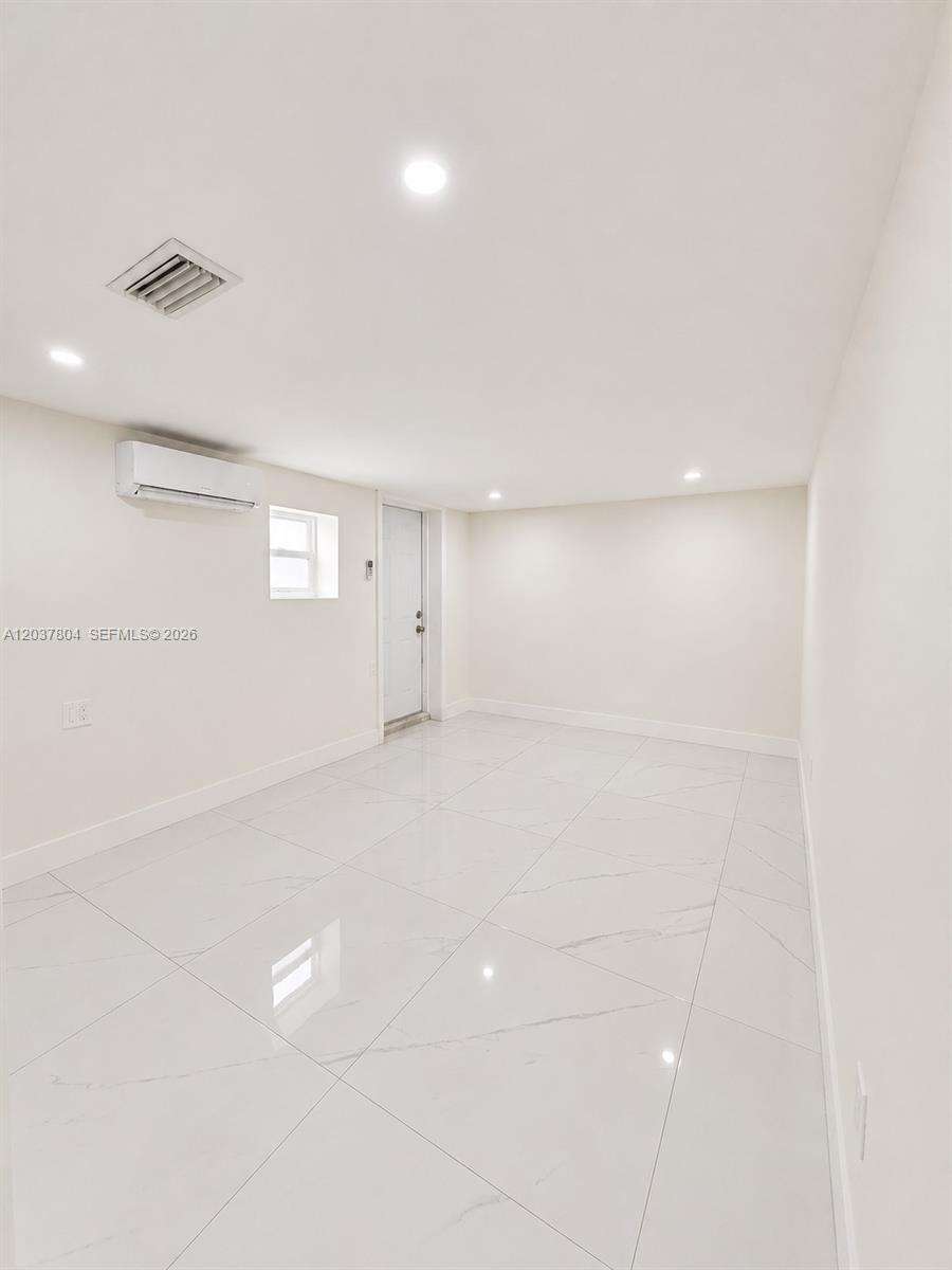 Miami | 4240 14th St N/A | Picture 8