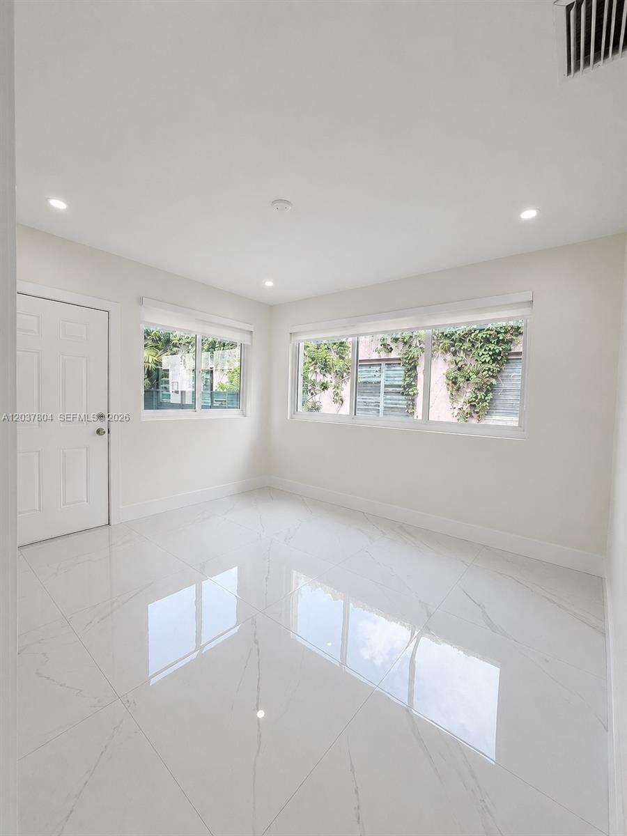 Miami | 4240 14th St N/A | Picture 10