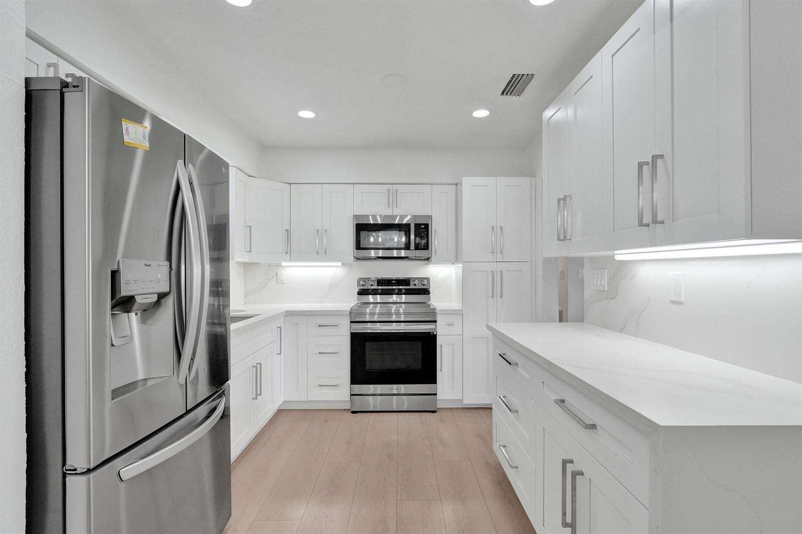 Fort Lauderdale | 1054 Wyoming N/A | Picture 9