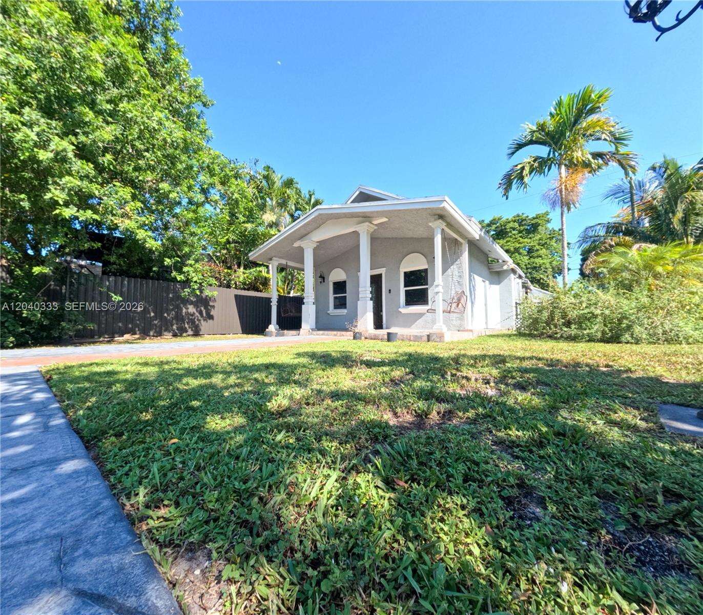 Hollywood | 2218 Harding St N/A | Picture 12