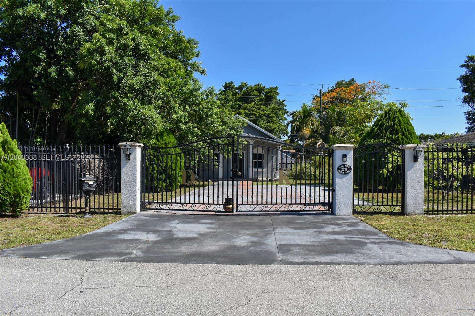 Hollywood | 2218 Harding St N/A | Picture 5