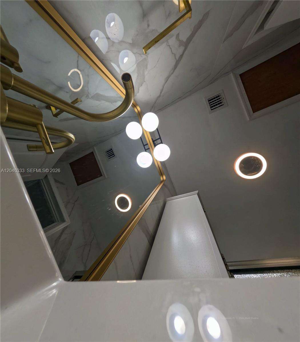 Hollywood | 2218 Harding St N/A | Picture 56
