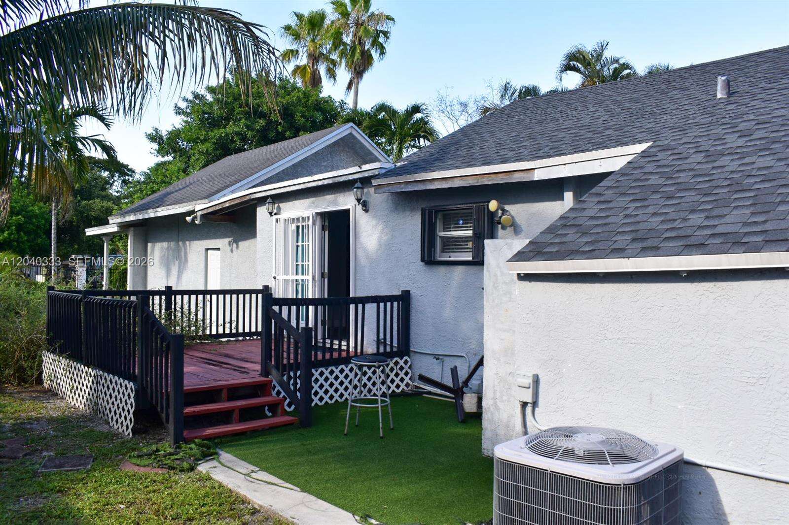 Hollywood | 2218 Harding St N/A | Picture 8