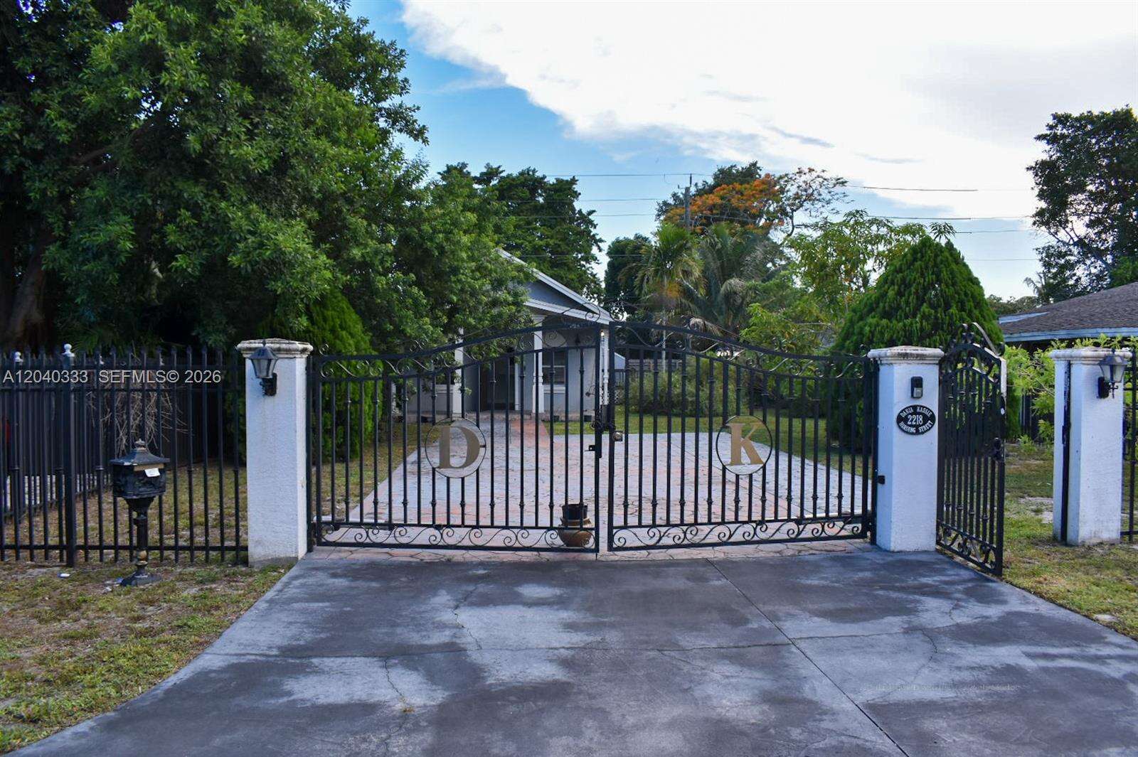 Hollywood | 2218 Harding St N/A | Picture 9