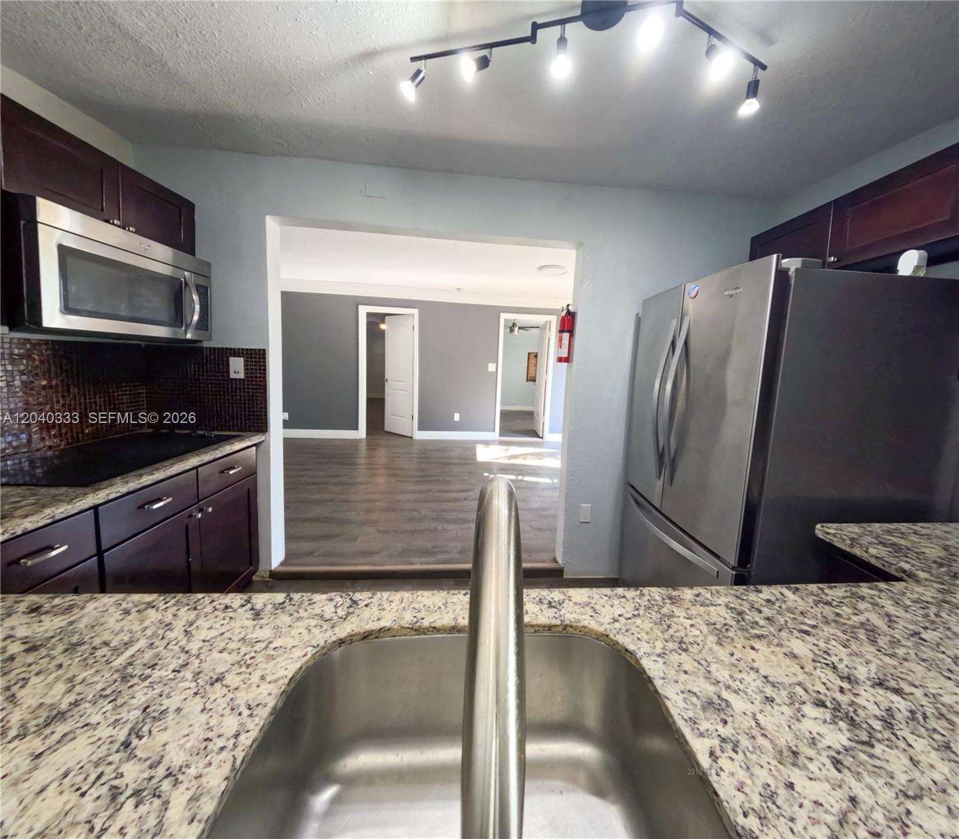 Hollywood | 2218 Harding St N/A | Picture 84