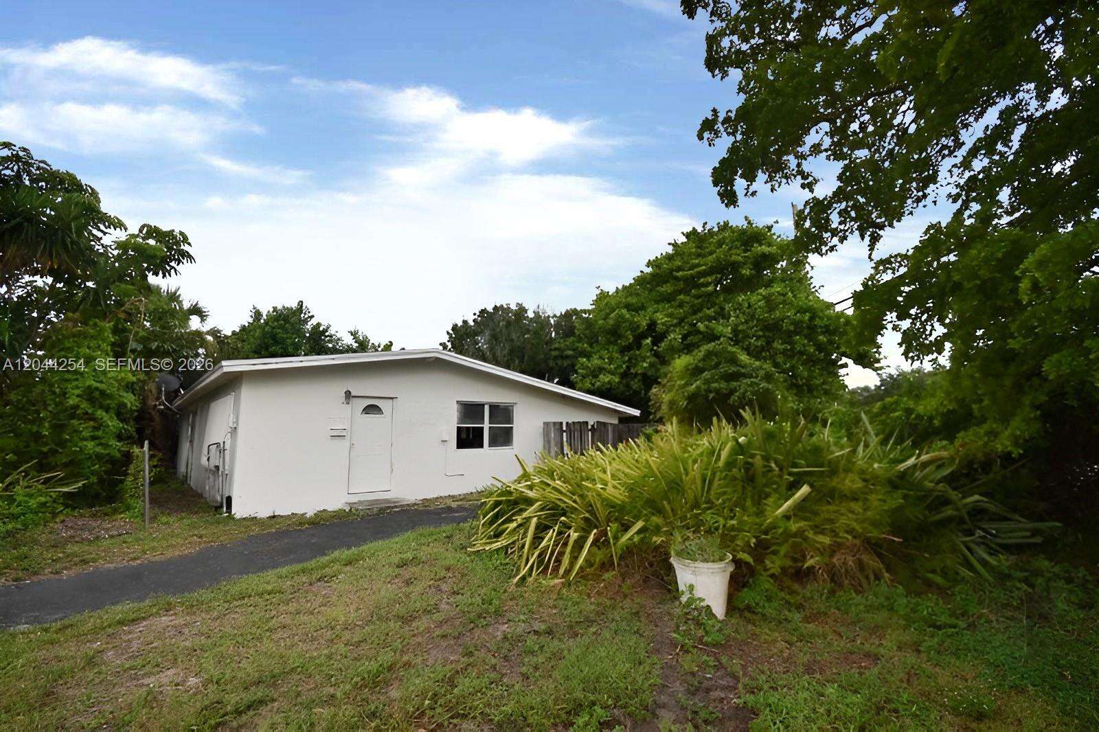 Fort Lauderdale | 2800 Davie Blvd N/A | Picture 1