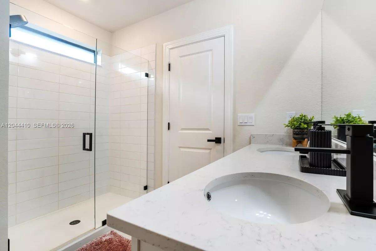 Lauderdale Lakes | 2940 Shortleaf Ave N/A | Picture 12