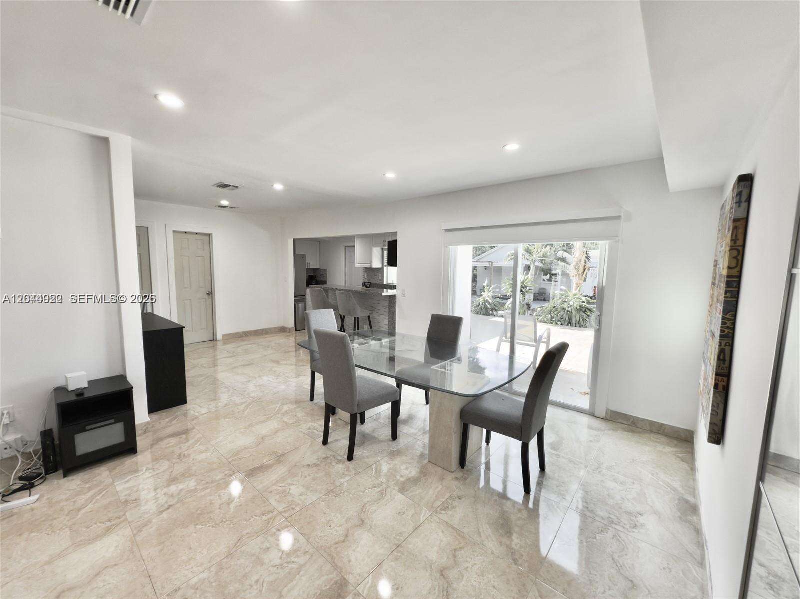 Miami | 947 149th St N/A | Picture 17