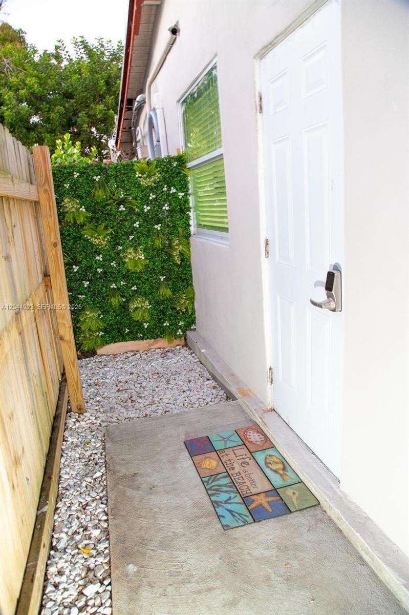 Miami | 947 149th St N/A | Picture 25