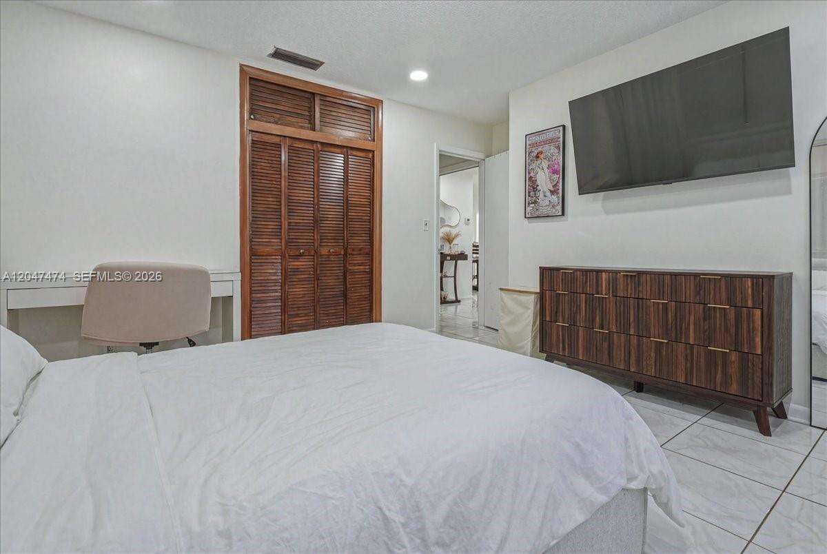 Hialeah |   N/A | Picture 13