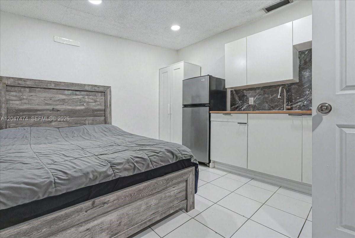 Hialeah |   N/A | Picture 19