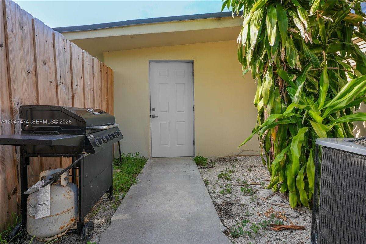 Hialeah |   N/A | Picture 28