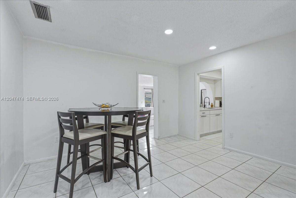 Hialeah |   N/A | Picture 5