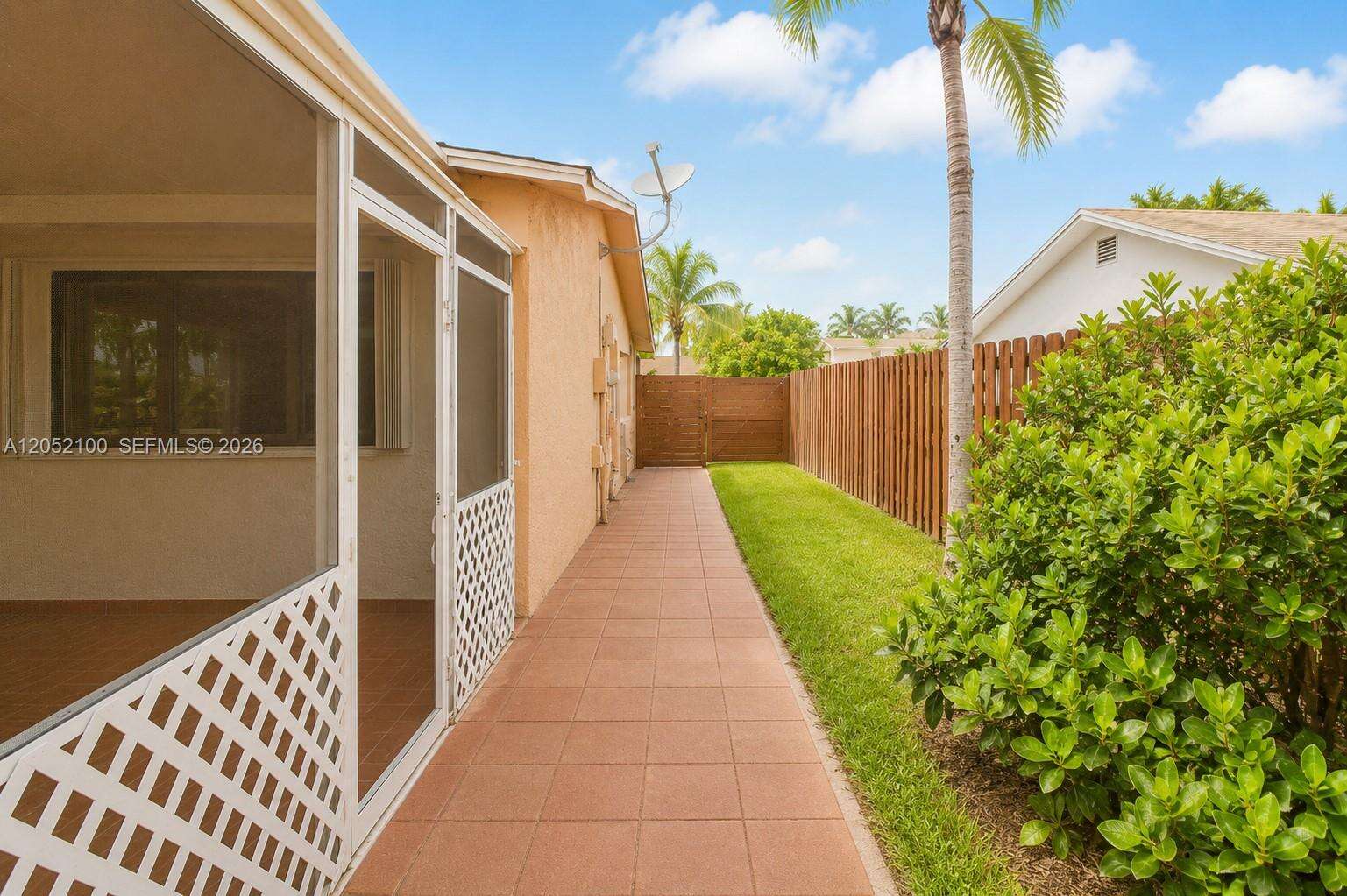 Pembroke Pines | 9320 13th St N/A | Picture 24